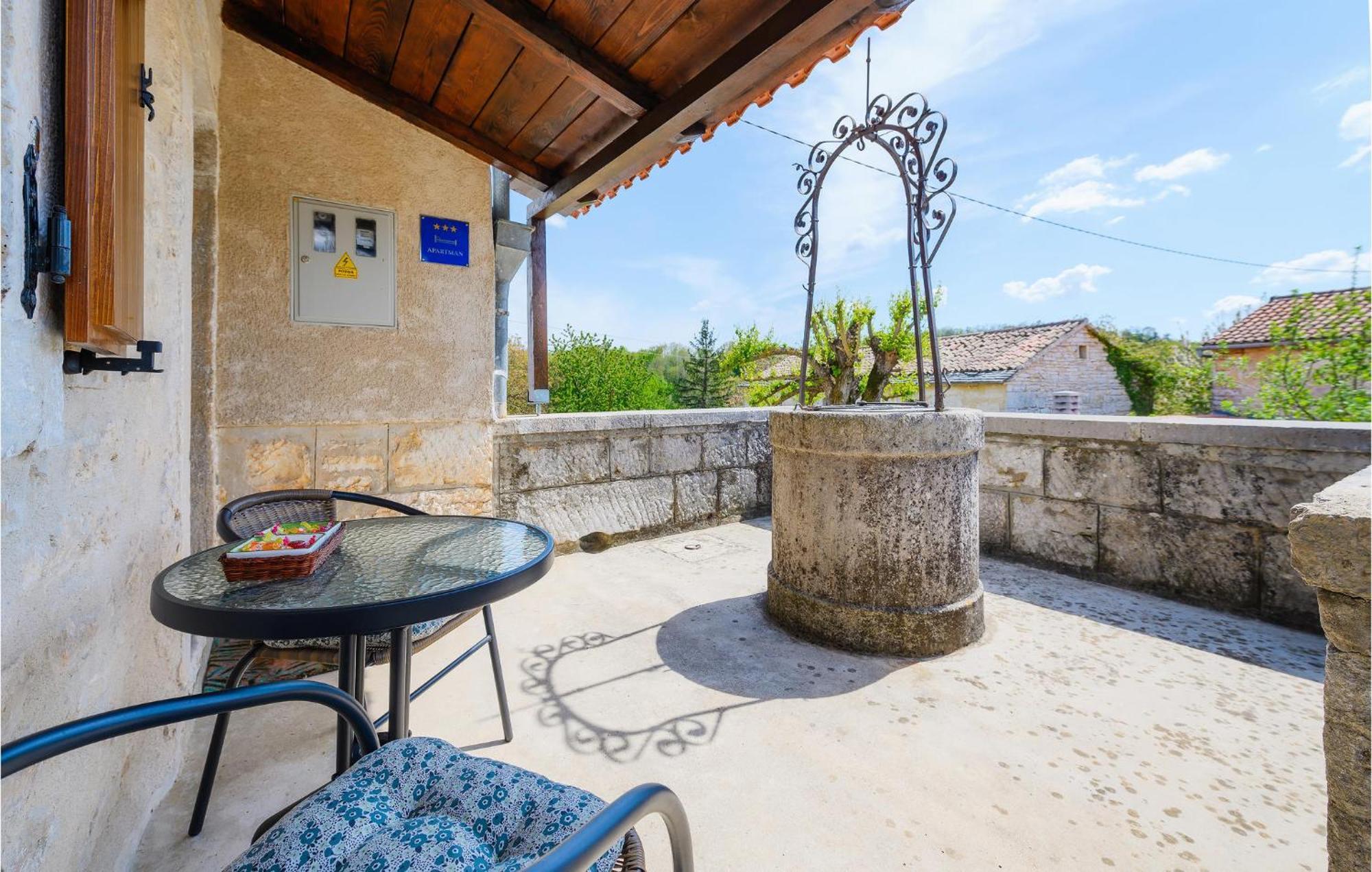 Cozy Home In Pazin With House A Panoramic View Exterior photo